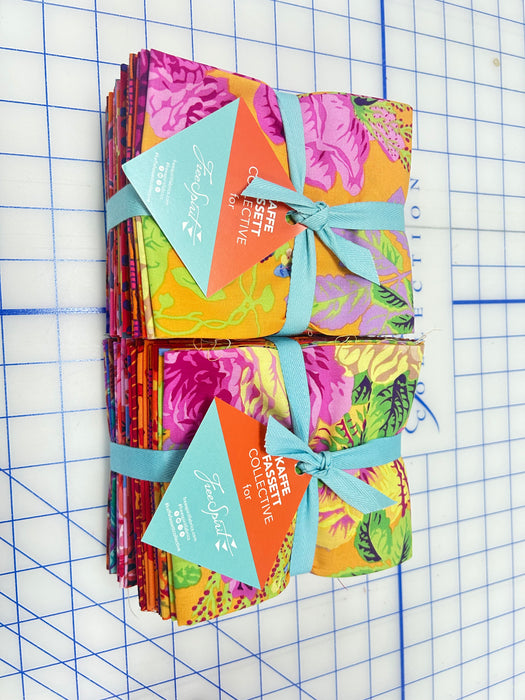 Fat Quarter Warm 15pcs Kaffe Fassett Collective February 2025