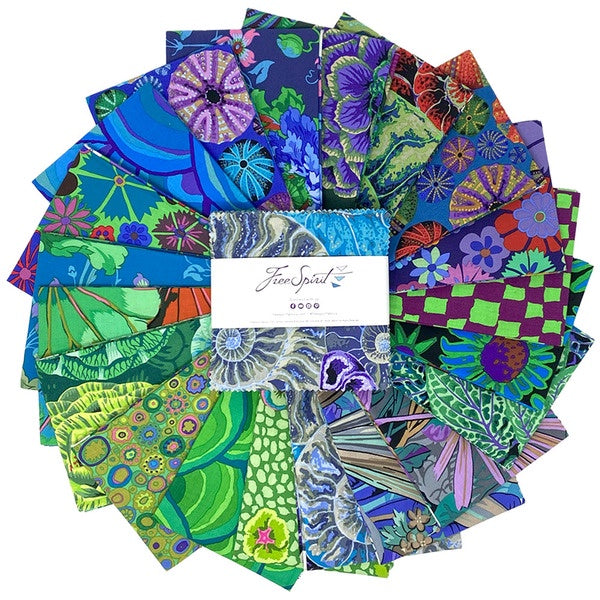 Kaffe Fassett Cool 5" Charm Pack 42pcs - August 2024